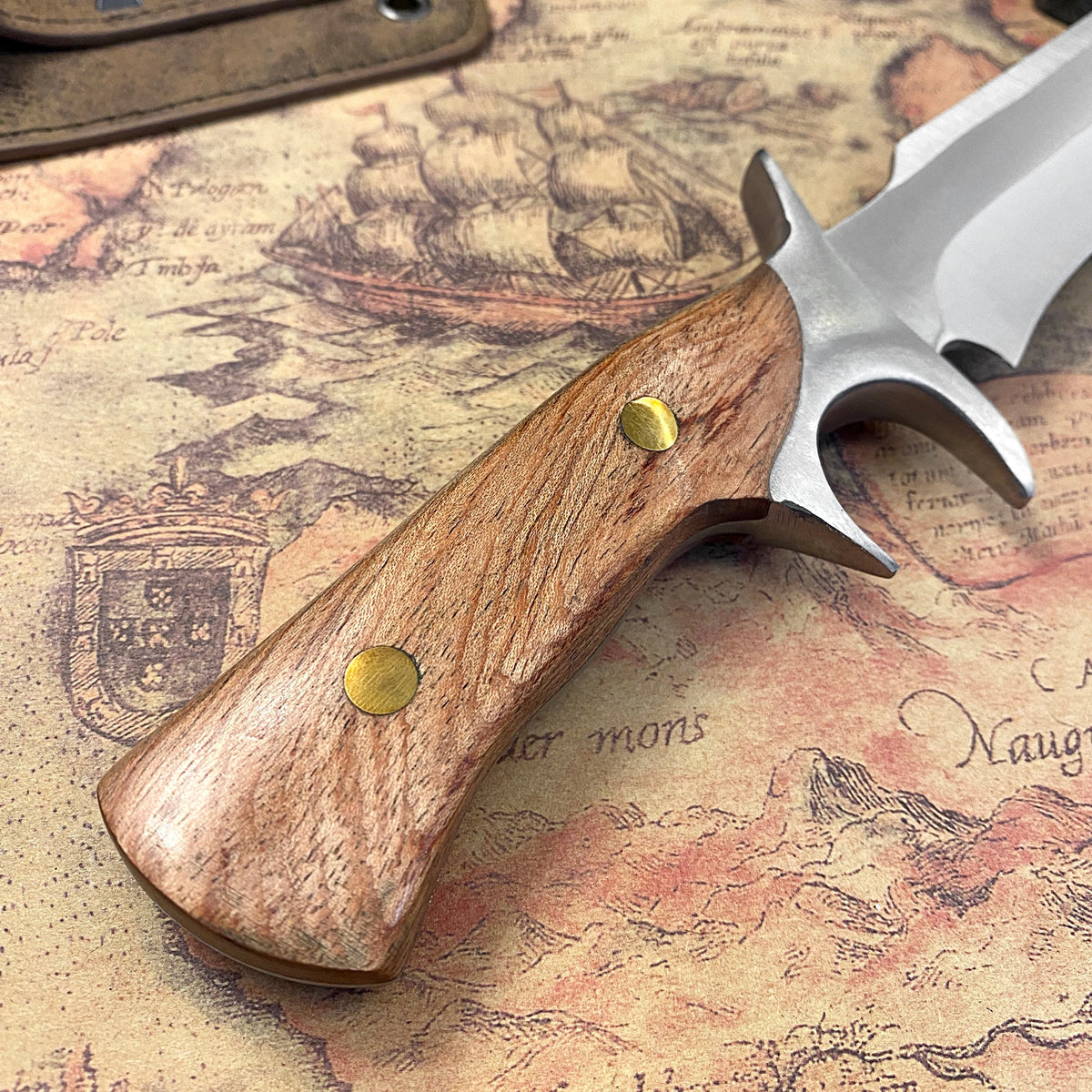 Gdekls Stainless Steel Wooden Handle Fixed Blade Outdoor Knife